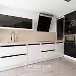 Myhousespain - Espacioso Piso Con Parking * Gijon