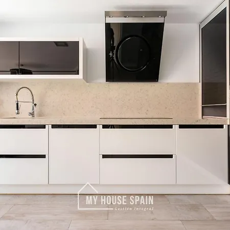 Myhousespain - Espacioso Piso Con Parking Daire