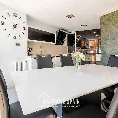 Myhousespain - Espacioso Piso Con Parking * 希洪