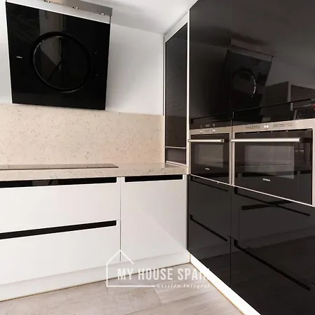 Myhousespain - Espacioso Piso Con Parking Gijón